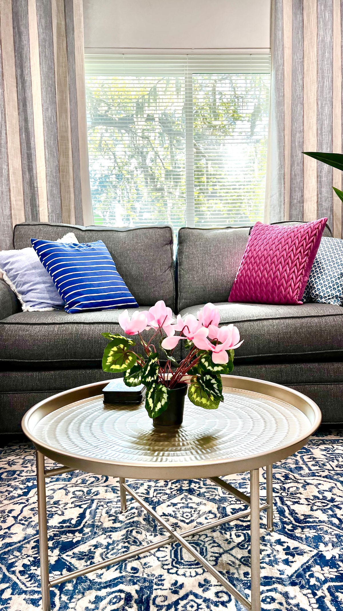Top Airbnb: The house in Lake Cedar in Lake Magdalene