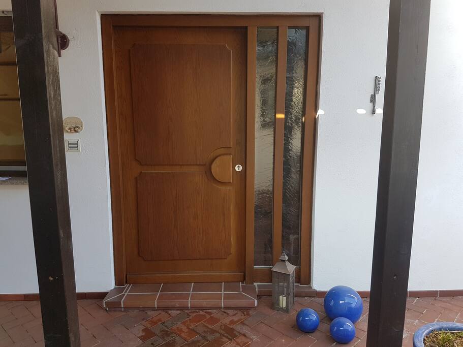 Haus im Wiesengrund - Eingang