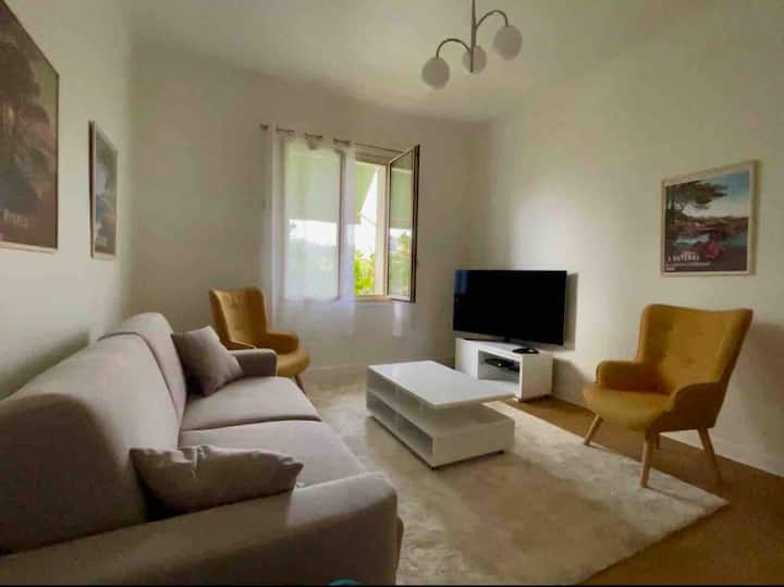 Rez-de-chaussée D'une Villa + Jardin Centre-ville - Côte d'Azur