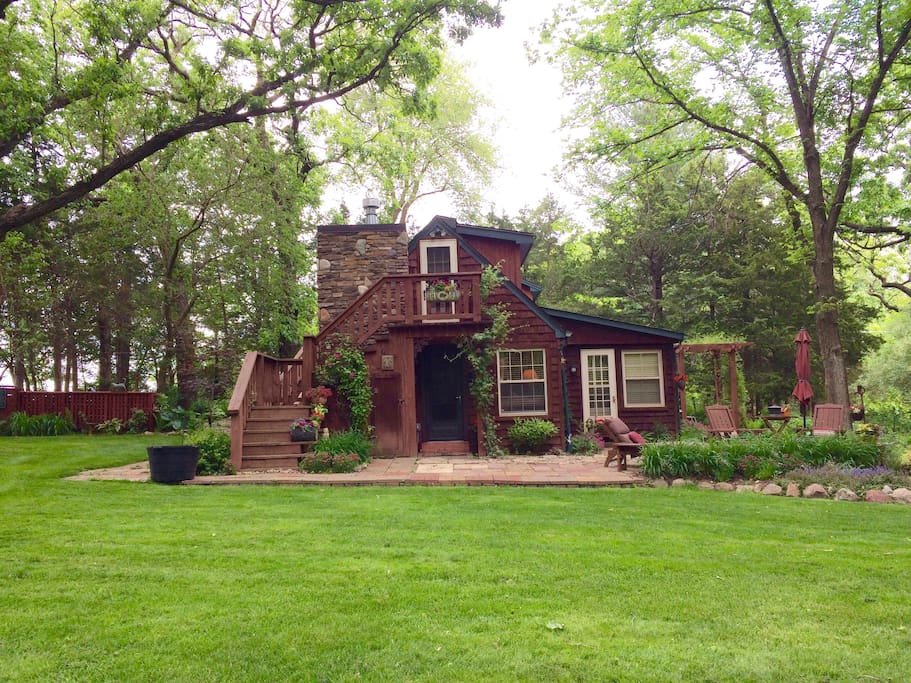 Beautiful grounds
Great setting just for you