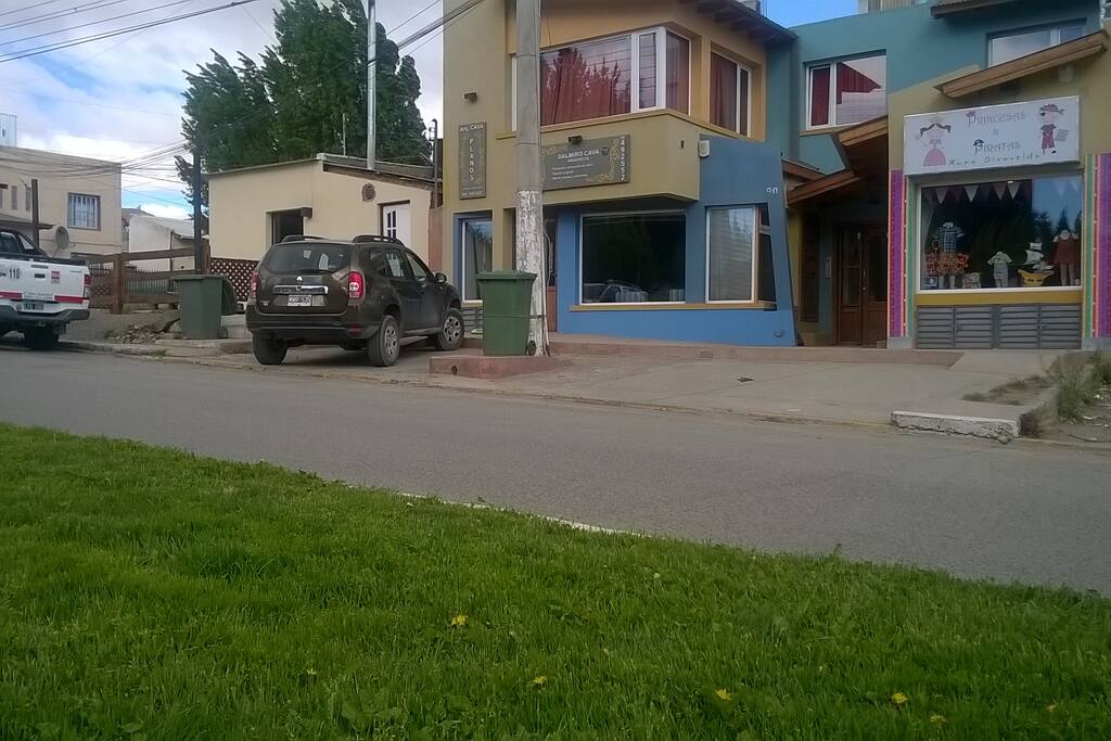 Av. 17 de octubre 90 - distante 50 metros de Av. Libertador San Martin