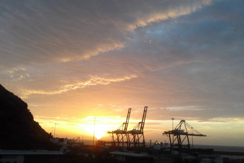 Vistas del amanecer desde la ventana