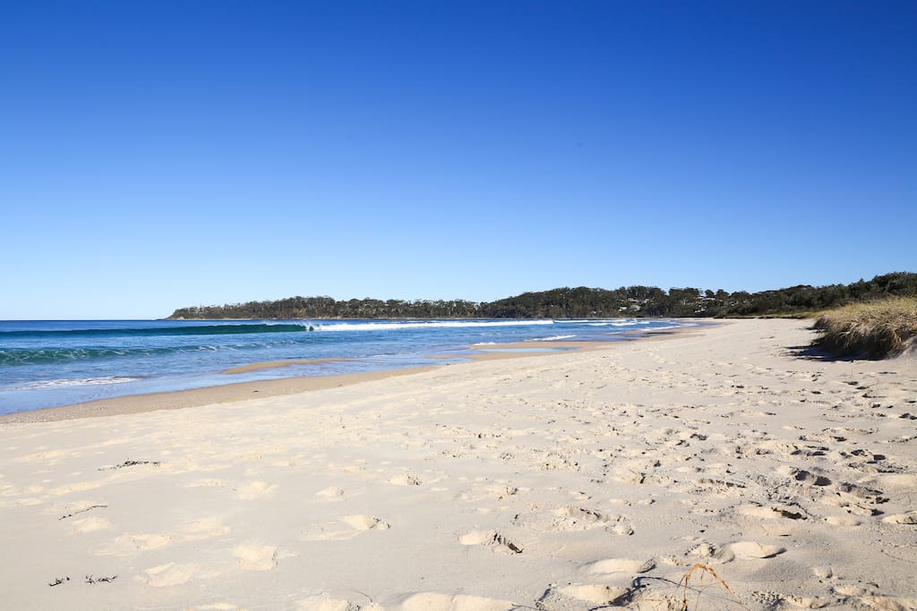 Narrawallee Beach