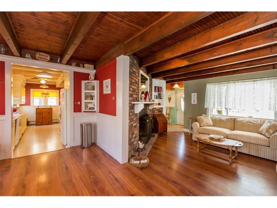 2nd living room