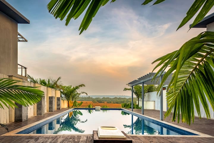 Luxurious 2Bhk with a pool in Nerul | Arbour Vitae