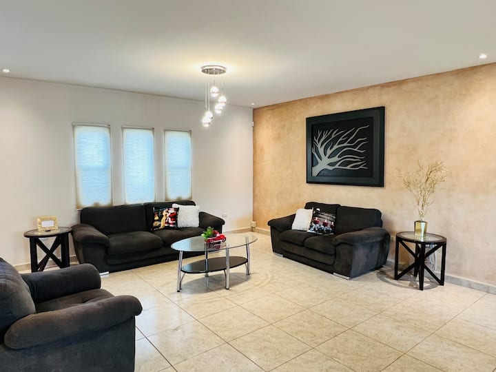 Casa Grande Y Espaciosa! 3 Rec / Patio/ Asador - Piedras Negras