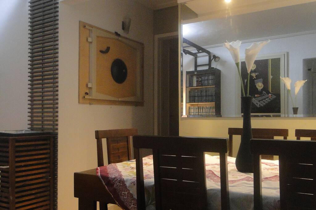 Sala de jantar e acesso aos quartos