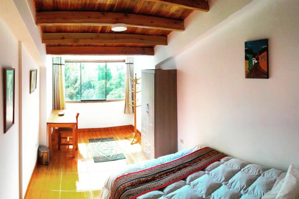 Habitación mediana (medium bedroom)