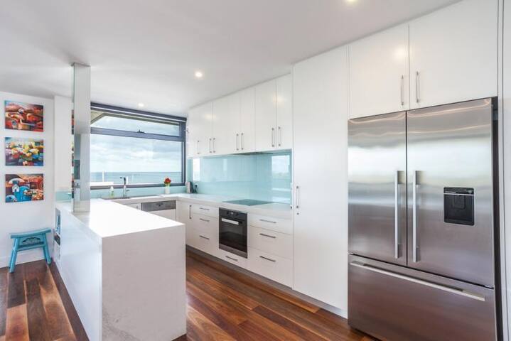 Ingleburn – Original Beach Cottage gallery image 5