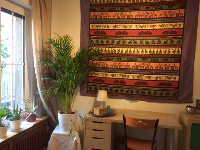 Cosy room in shared flat in historic Cologne