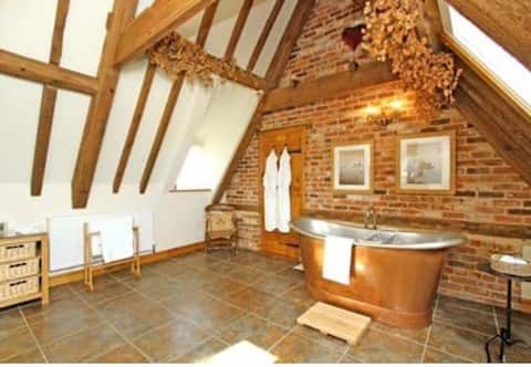 Granary Digby,
Luxury rural cottage nr Lincoln