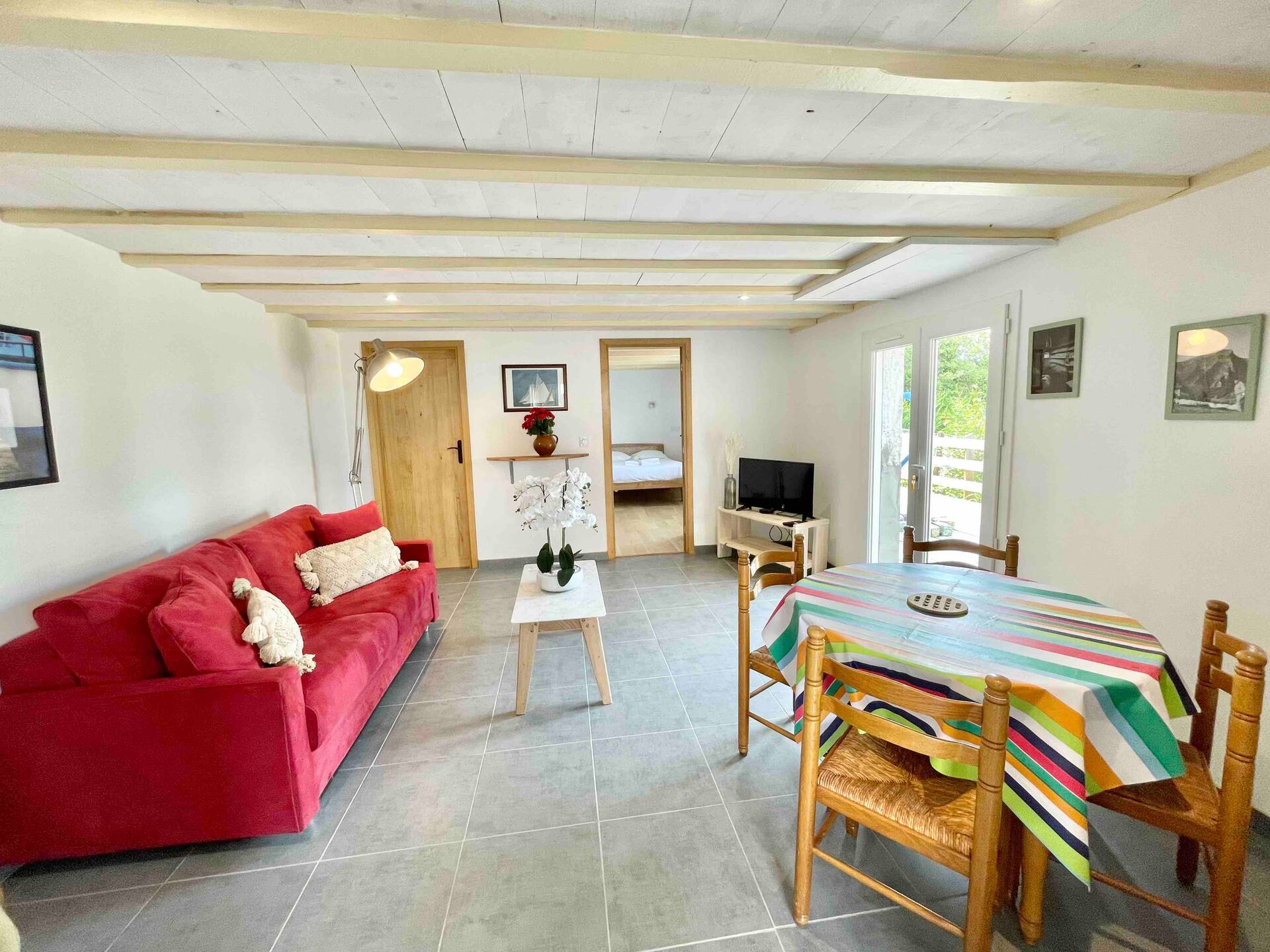 Walking distance to the beach – Parking – Terrace with sea view