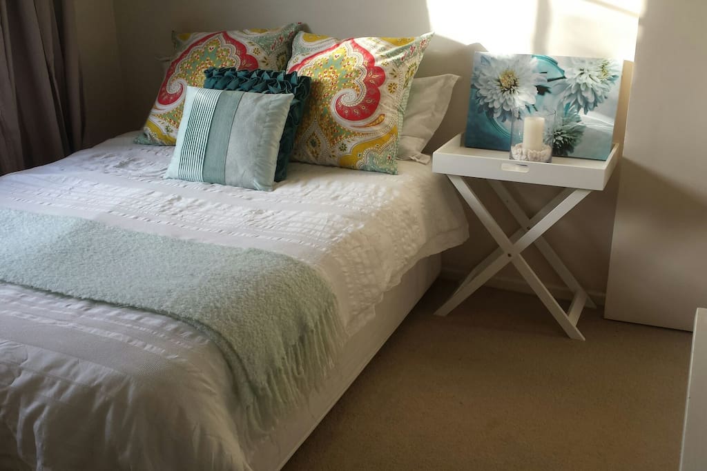 Guest bedroom