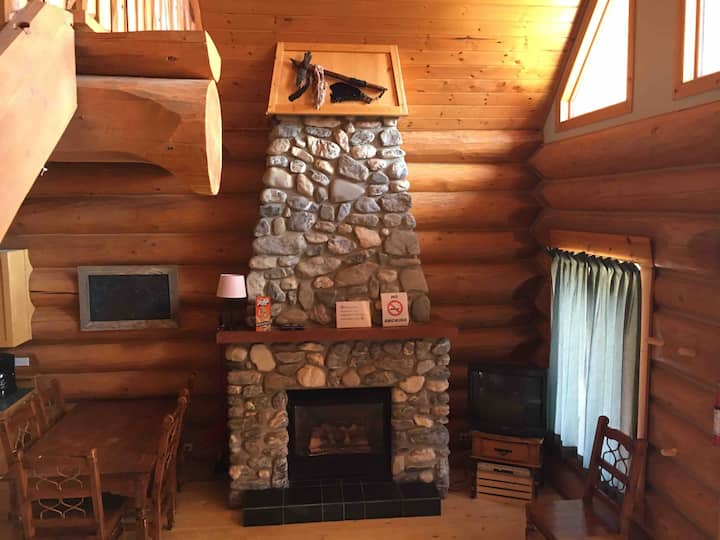 *Relaxing Chalet Perfect 4 Weekend Getaway* - Alberta