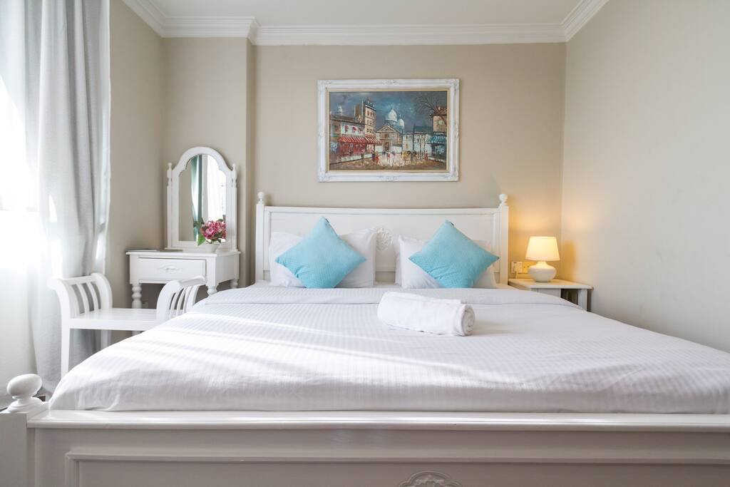 Master Bedroom With King Size Bed