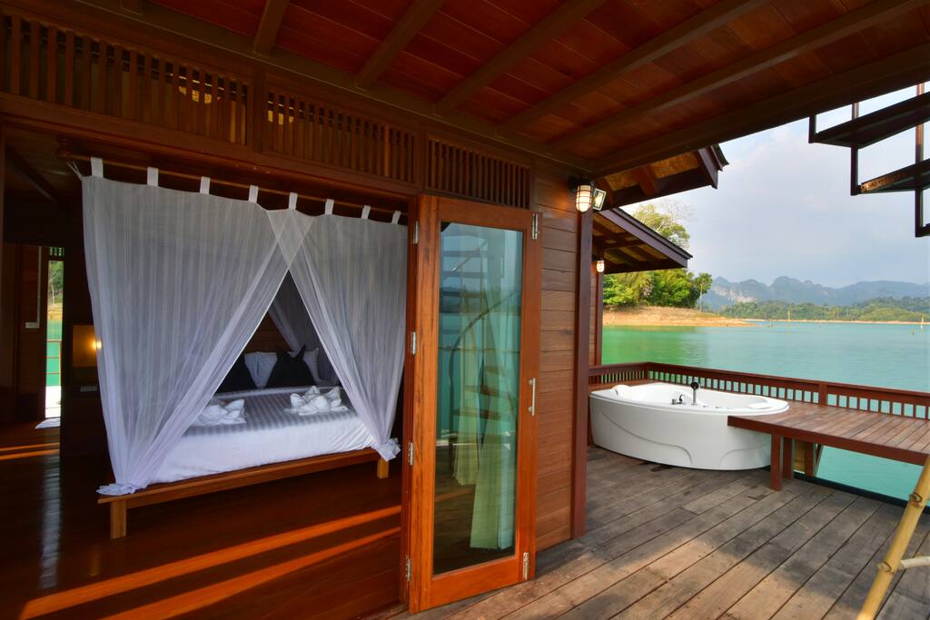 Honeymoon suite