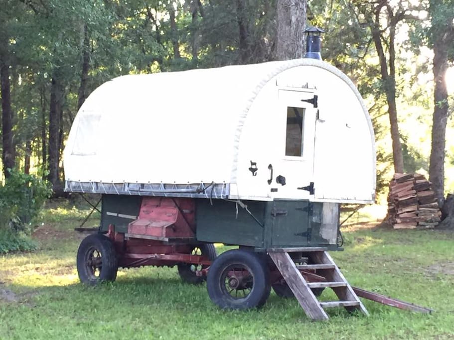 The Covered Wagon