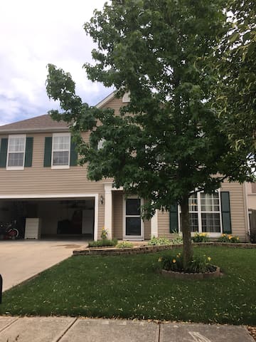 Room for rent in Westfield! 3 Newly Remodeled!!!!