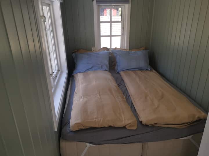 最小的卧室， 160厘米* 200厘米的床