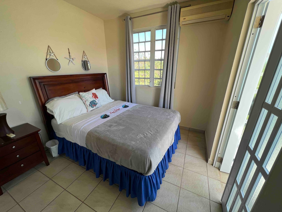 غرفة النوم رقم2 سرير حجم وسط