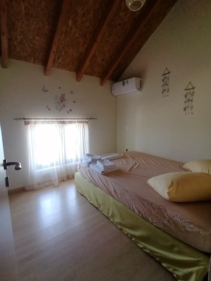 საძინებელი 4