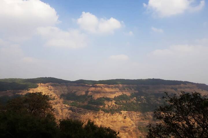 PANORAMIC HILL  VIEW & SUNRISE -Tanish Cottage