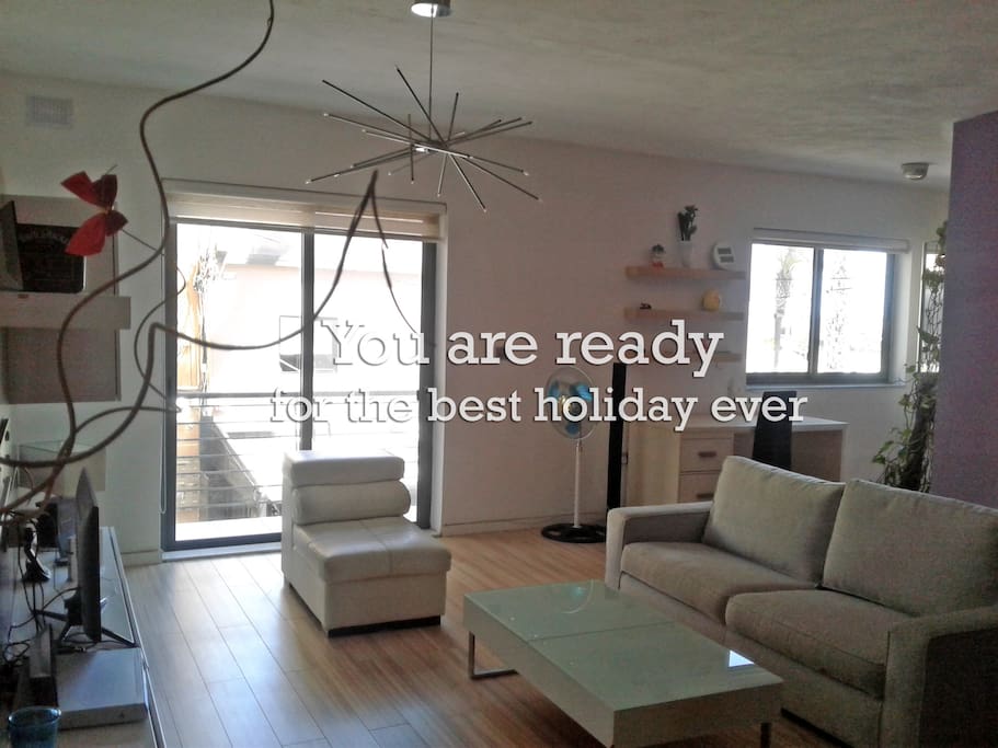 Large living room to relax and unwind