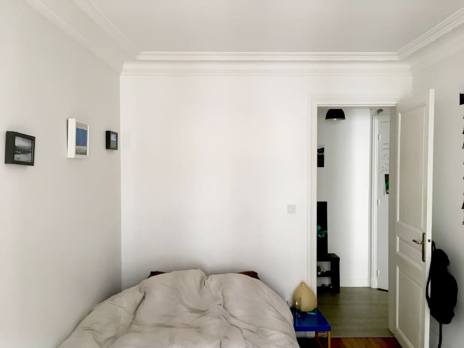 La chambre (vue de la fenêtre)