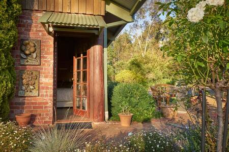 Silvan Holiday Als Homes Victoria Australia Airbnb - Accommodation With Fireplace And Spa Victoria Silvan Holiday Als Homes Victoria Australia Airbnb - Accommodation With Fireplace And Spa Victoria