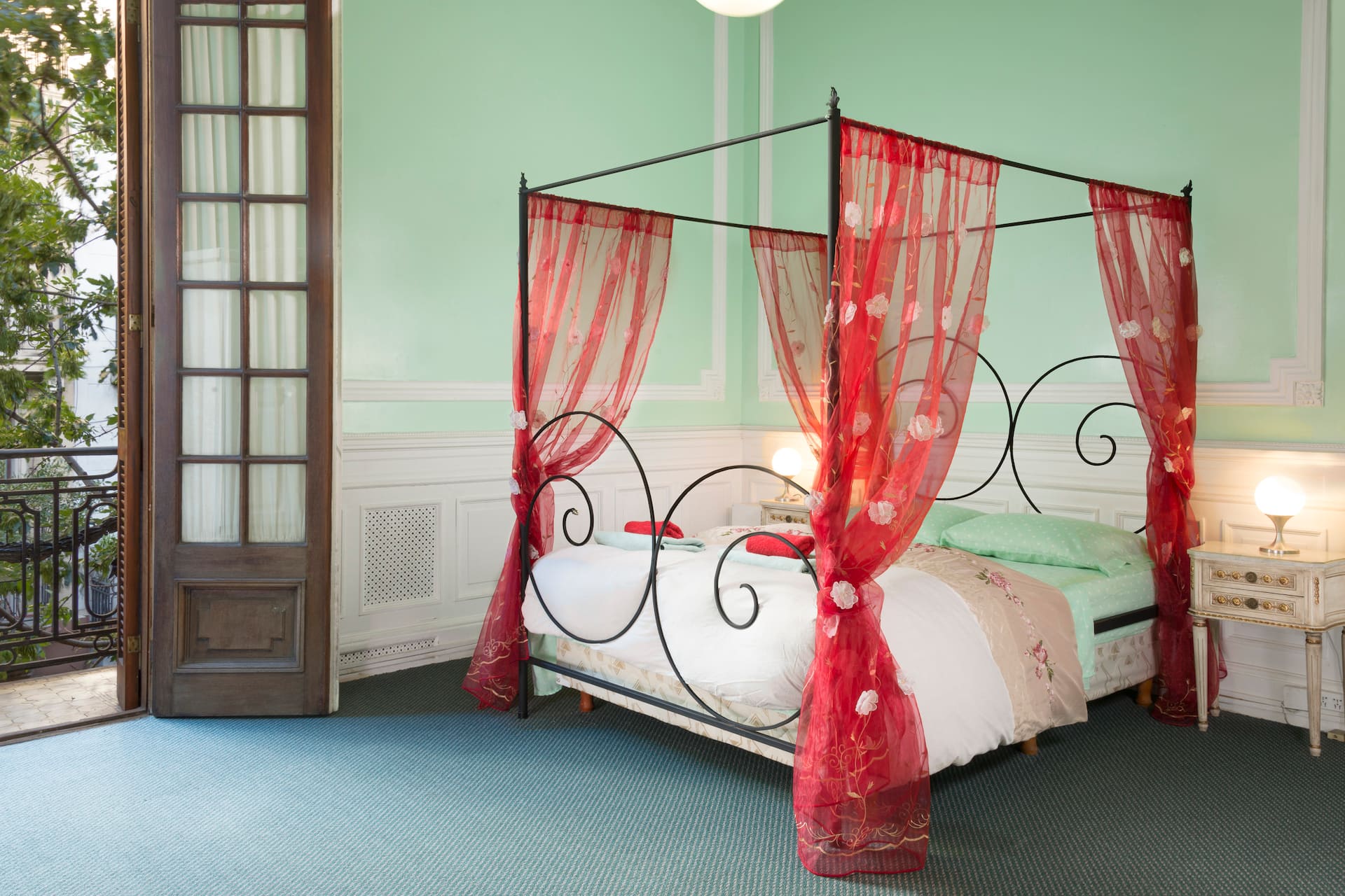 The Mint Room - Palacio Nr San Telmo / shared bath