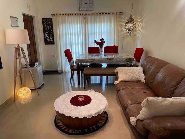 Living room image 4