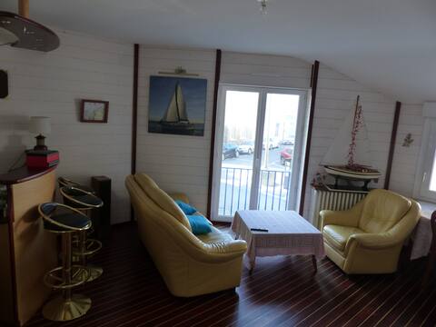 Successful Airbnb property: Beautiful apartment with all amenities, 2 steps from the beach. in Saint Malo