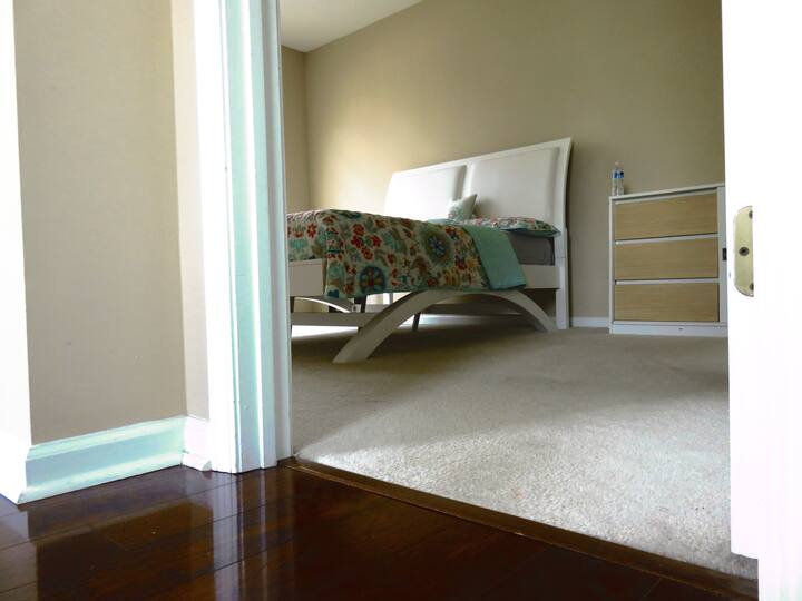 Privatzimmer & Bad - Airbnb