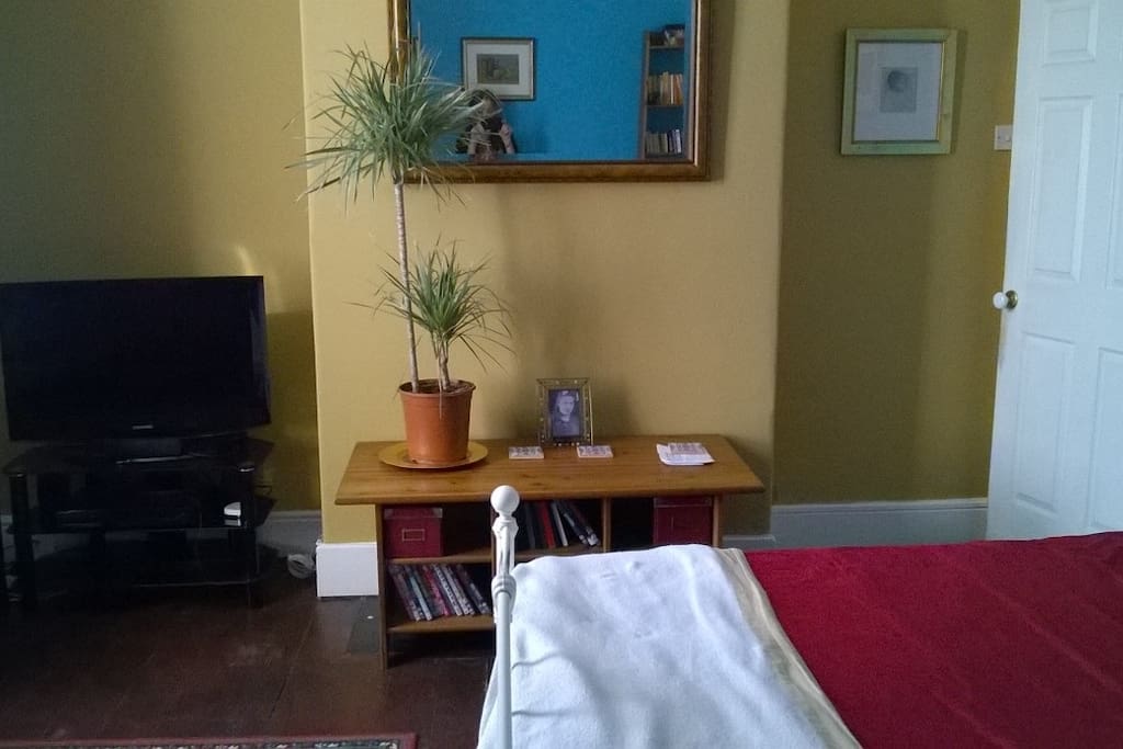 Airy, light and clean but homely. My home is somewhere you can feel at ease