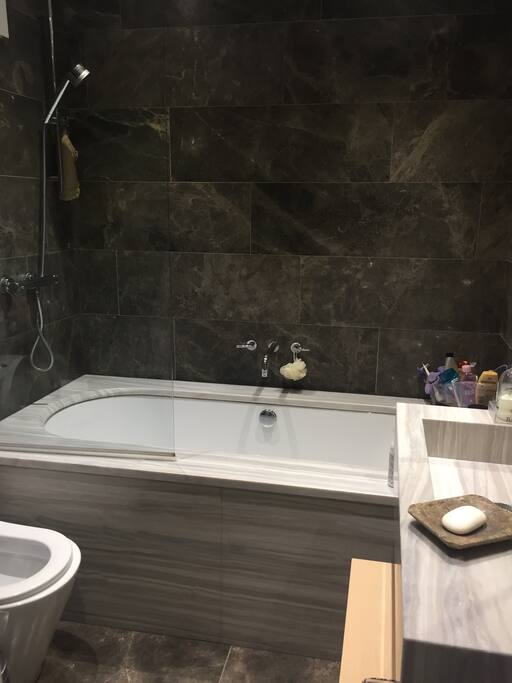 Marble bathroom to relax