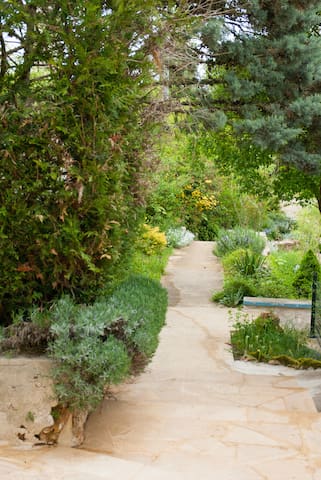 Stone house with garden: "Les BOURDONS"