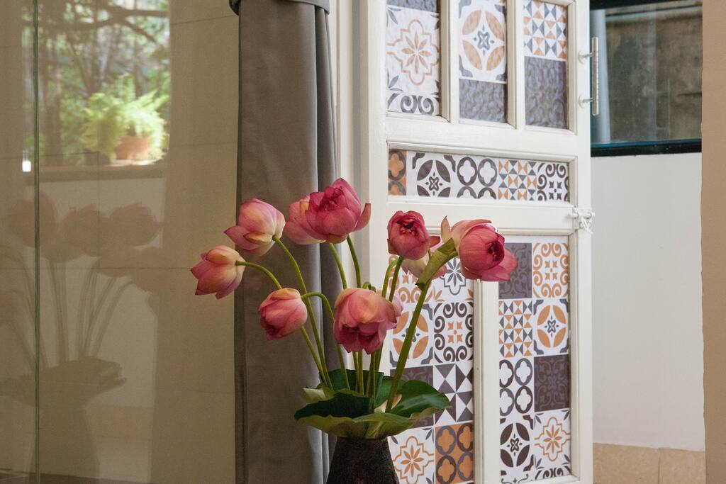 Ceramic decoration on the door