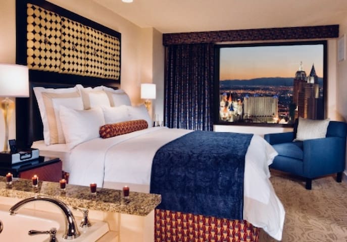 Prime Location – 2BD/2BA Villa on Las Vegas Blvd