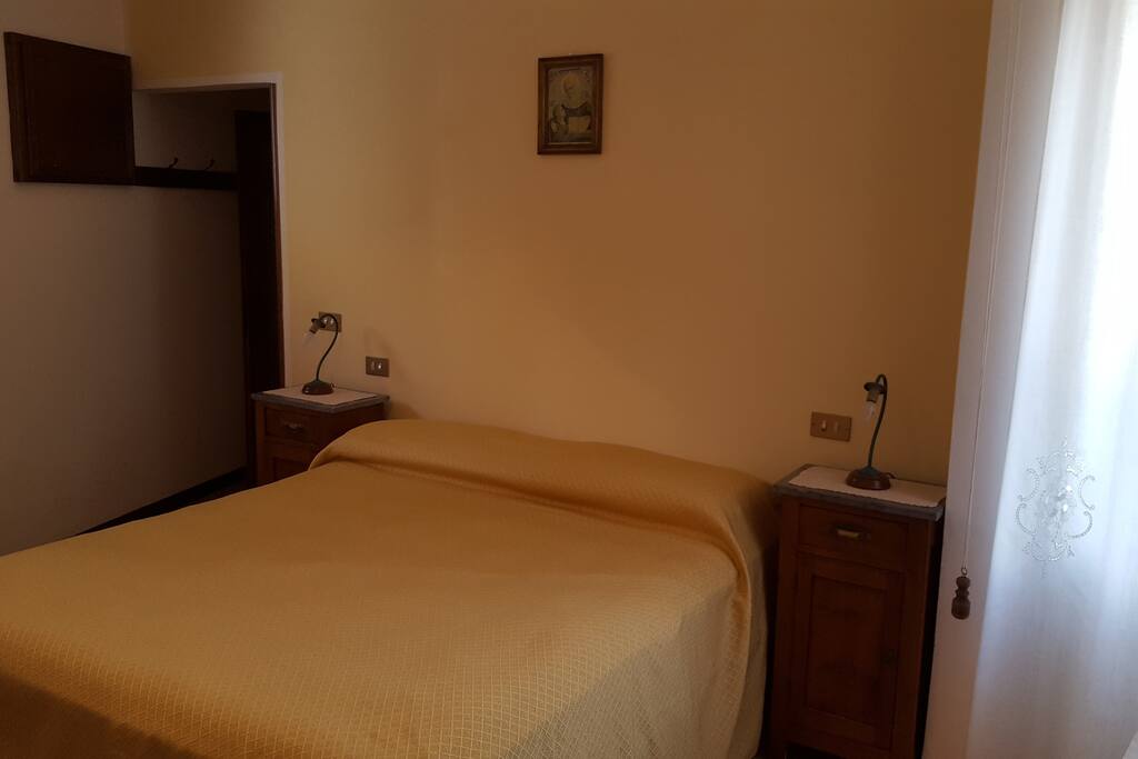Camera da letto matrimoniale