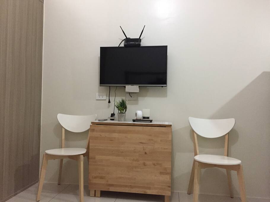 Living room with the cable tv and wifi