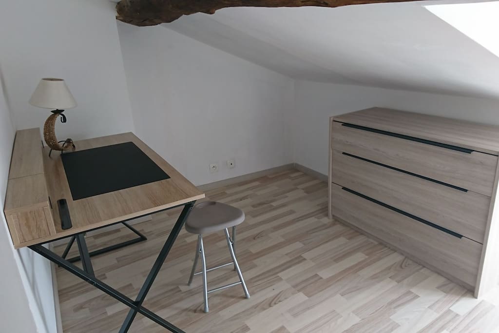 2ème chambre avec bureau