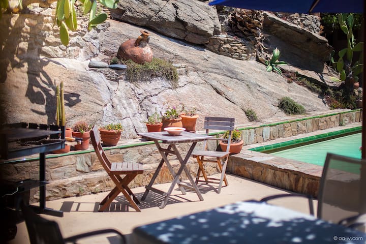 Charming House with Pool and Sea view gallery image 3