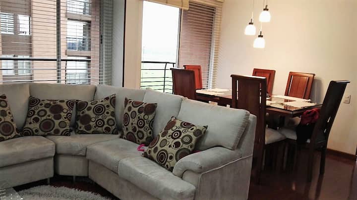 Great Spacious Apartment In La Felicidad - Bogotà