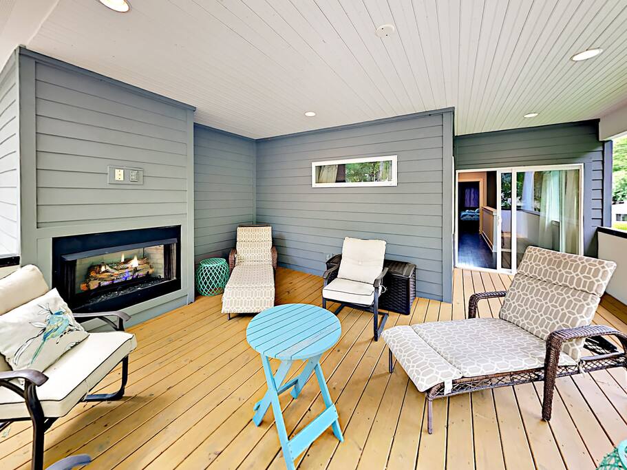 Gather around the gas fireplace on the back deck.