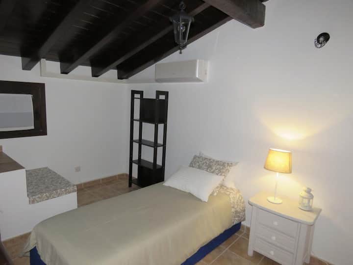 غرفة النوم 2