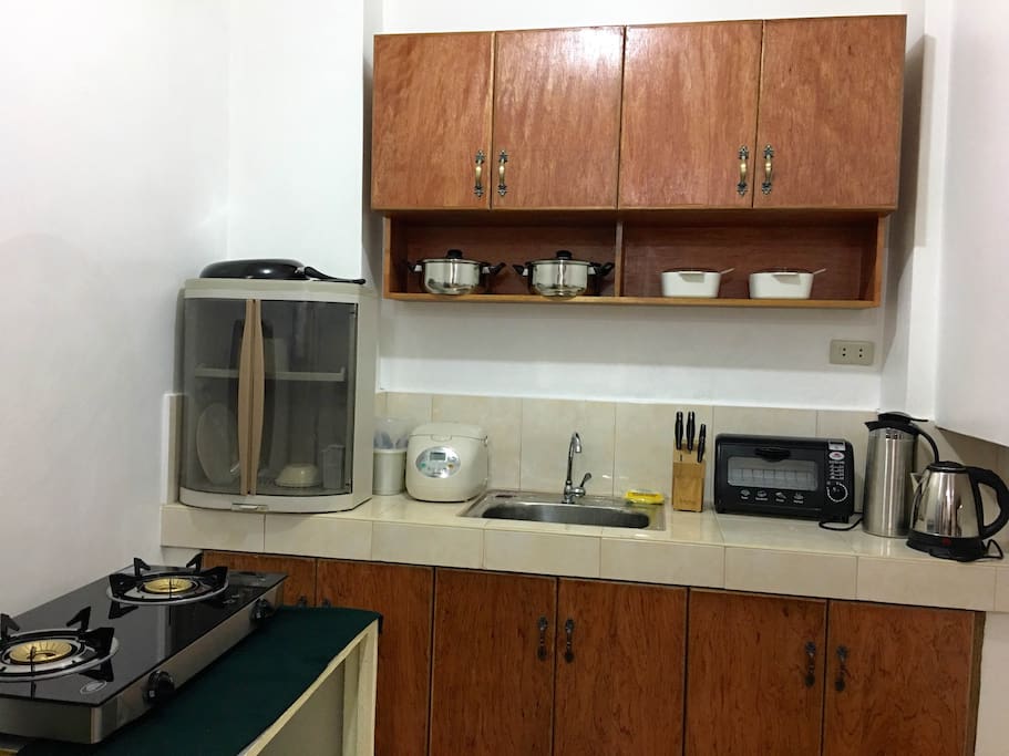 Complete Kitchen set: Rice cooker, Bread Toaster, Gas Stove, Electric Kettle, Cutleries, Frying Pan, Cooking pots