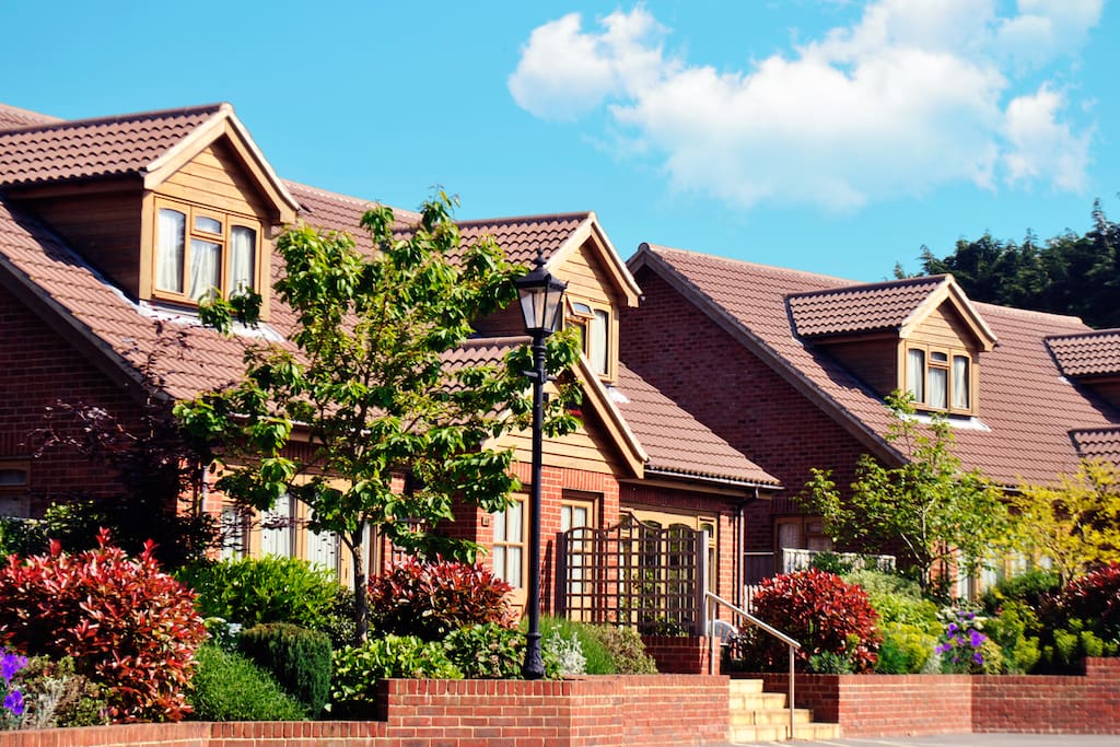 Modern cottages set in beautiful parkland