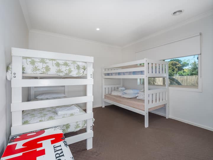 Საძინებელი 4