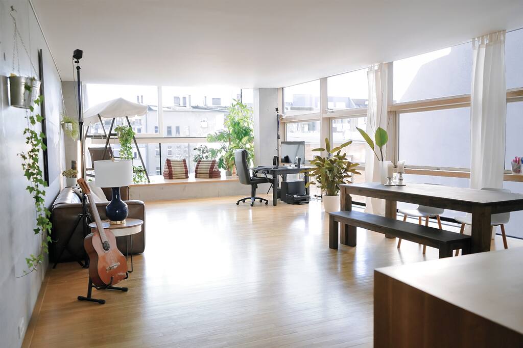 Riesiges Wohnzimmer (Huge living room)