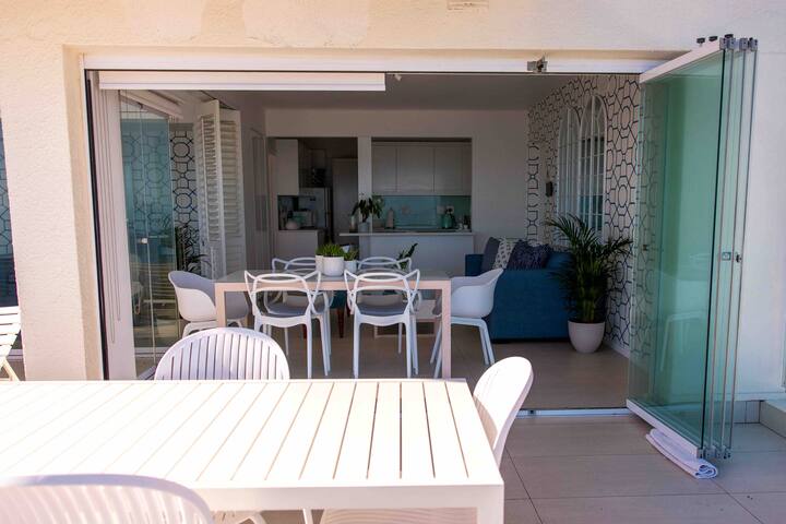 Clifton 1st, Beachfront Bliss gallery image 4